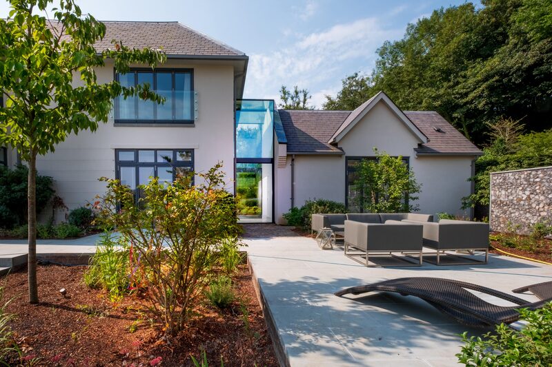 Glass link between two buildings within green belt zone