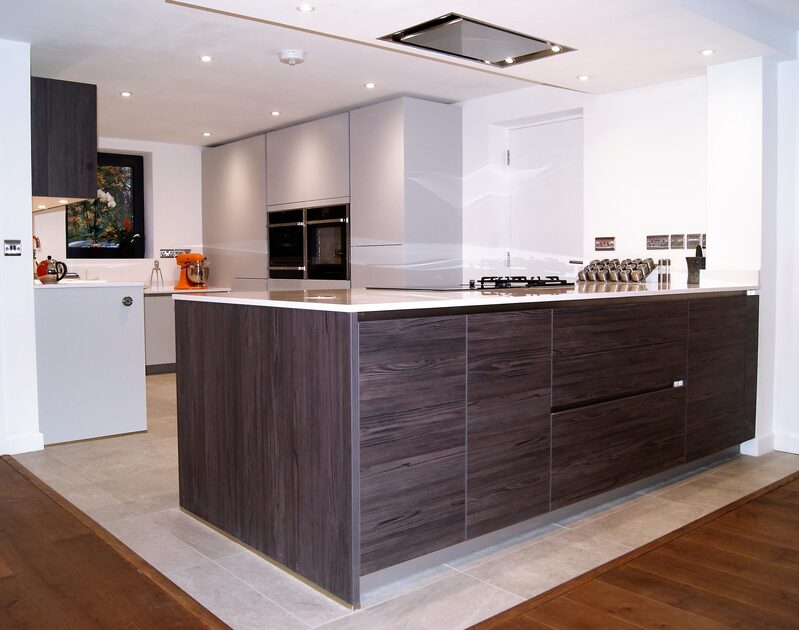 flush extractor fan in Kitchen Design 
