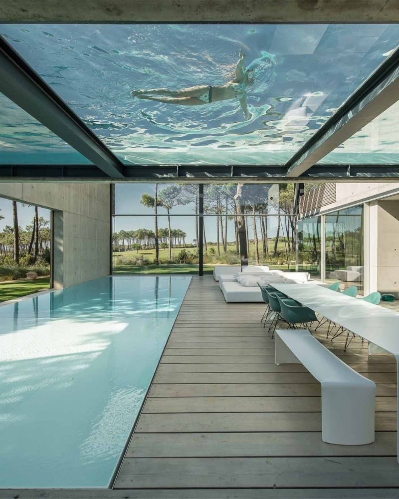 Structural glass to luxury house pool