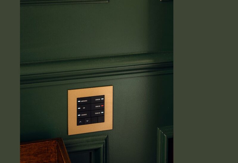 minimal wall controls for complete smart home system
